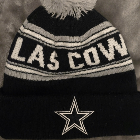 2fer🏈Dallas Cowboys Blue and Gray Pom-Pom Beanie! Like New! + Goodfellow & Co! - Picture 1 of 6